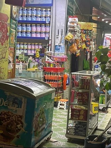 Cửa hàng cần 2 nhân viên nam nữ phụ bán hàng tại cửa hàng 