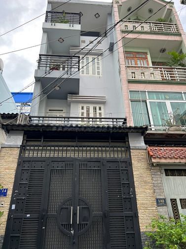 Cho thuê nhà MT Trần Hưng Đạo, 4x18, 2 lầu, st, 25tr/t
