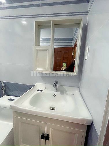 Căn góc 3tầng đúc thật Lưu Hữu Phước P15 Q8 shr hoàn công gần cầu số3 