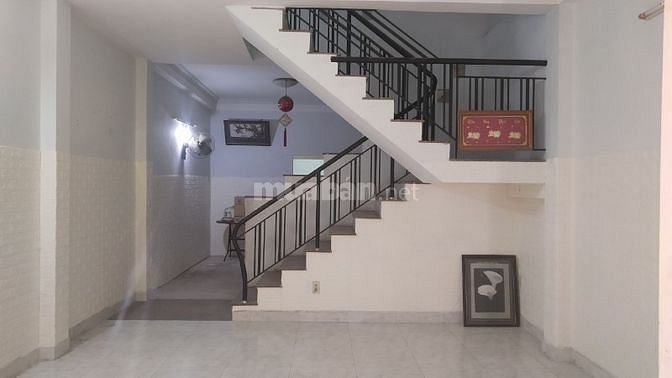 Cho thuê nhà hẻm 95 Lê Văn Lương, rộng rãi, sạch sẽ