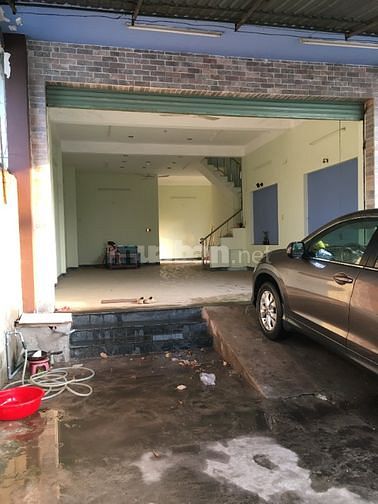 Nhà mặt tiền đường lớn hóc môn 