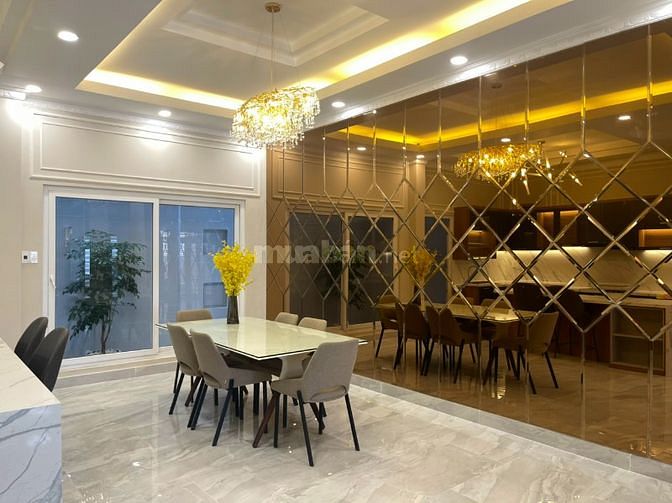 Bán nhà mặt tiền đường Bùi Viện - Quận 1/, Ngang lớn - giá đầu tư