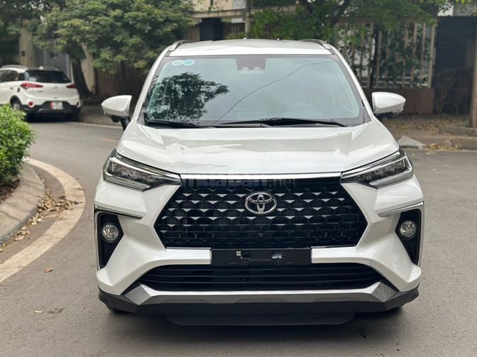 Toyota veloz bản top 2022 đk tháng 3-2023
