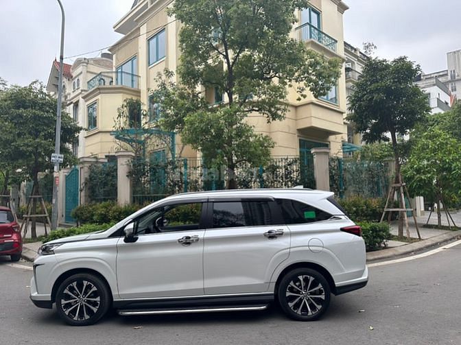 Toyota veloz bản top 2022 đk tháng 3-2023