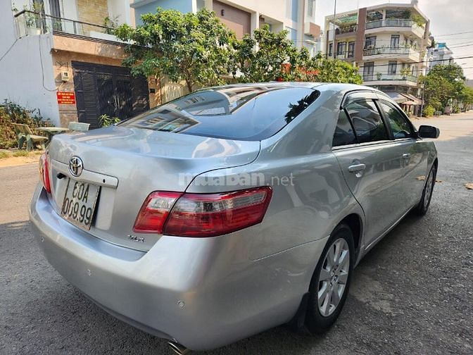 Cần bán Camry 3.5L (XLE) SX:2007AT,màu bạc,nhập Mỹ,gđ sử dụng mới 95%.