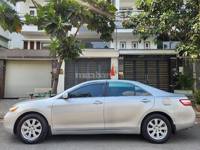 Cần bán Camry 3.5L (XLE) SX:2007AT,màu bạc,nhập Mỹ,gđ sử dụng mới 95%.