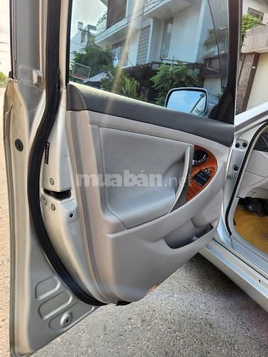 Cần bán Camry 3.5L (XLE) SX:2007AT,màu bạc,nhập Mỹ,gđ sử dụng mới 95%.