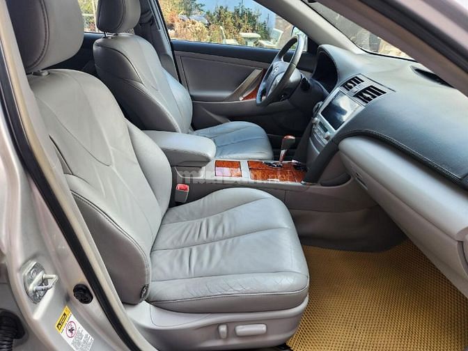 Cần bán Camry 3.5L (XLE) SX:2007AT,màu bạc,nhập Mỹ,gđ sử dụng mới 95%.
