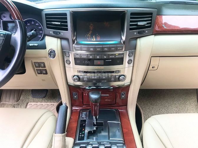 Bán xe Lexus LX 570 win 2010, nhập Mỹ 2011, model 2015, màu đen