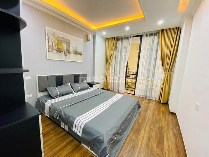 Bán Gấp nhà 40m2 5t 6.38 tỷ Nguyễn Trãi, ô tô vào nhà, tặng nội thất