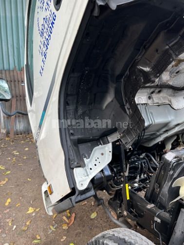 Tải ISUZU 2T dời 2008 màu trắng thùng inox kín cửa hông 