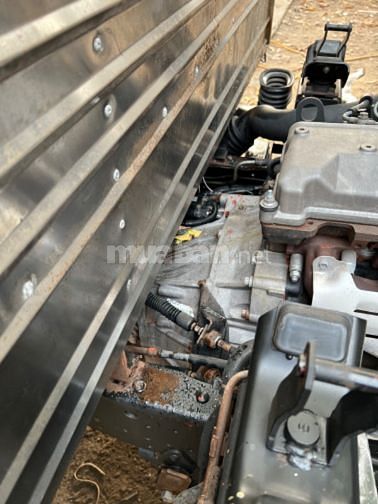 Tải ISUZU 2T dời 2008 màu trắng thùng inox kín cửa hông 