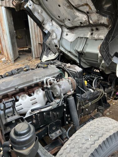 Tải ISUZU 2T dời 2008 màu trắng thùng inox kín cửa hông 