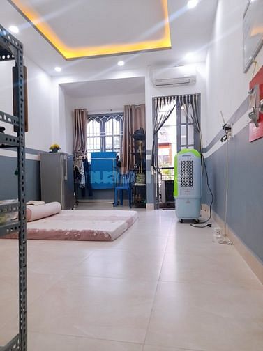 Bán Mặt tiền CMT8, 4 tầng, cho thuê 30 triệu/tháng giá 6.4 tỷ gọi luôn