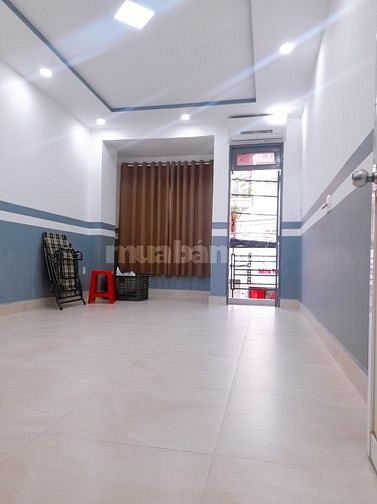 Bán Mặt tiền CMT8, 4 tầng, cho thuê 30 triệu/tháng giá 6.4 tỷ gọi luôn