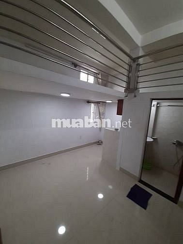 Cho thuê căn hộ mini 28m2 tòa nhà 622 Lũy Bán Bích, Tân Thành, Tân Phú