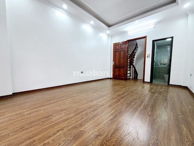 chính chủ bán nhà tại  HOÀNG QUỐC VIỆT