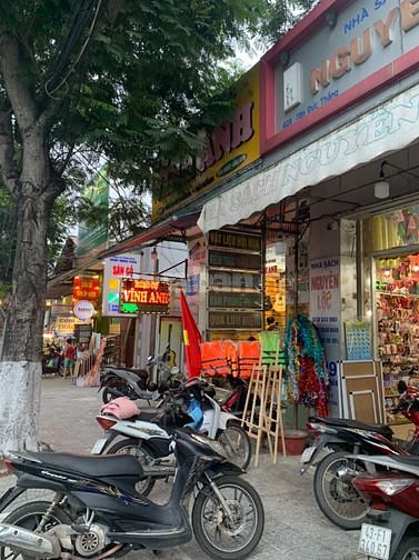 Mặt bằng kinh doanh lô góc 2 mặt tiền đường Tôn Đức Thắng, sát ĐH Sư