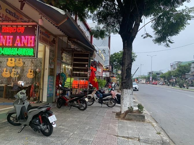 Mặt bằng kinh doanh lô góc 2 mặt tiền đường Tôn Đức Thắng, sát ĐH Sư