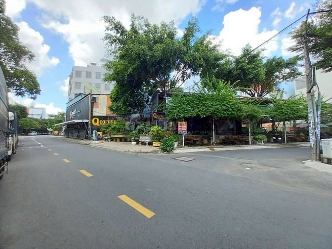 Góc Biệt Thự 2Lầu 7x9(61m2) Mặt Tiền Hoàng Diệu-Trương Quốc Dung 9,3Tỷ