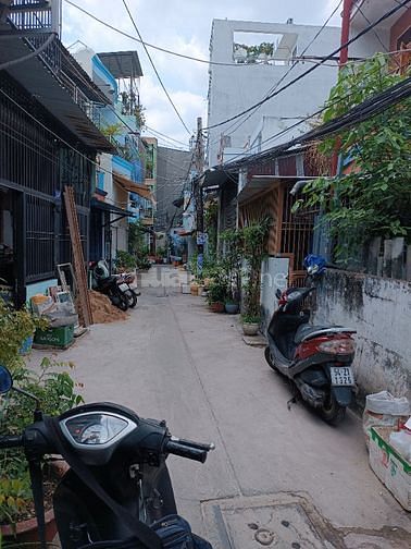  Bán nhà hẻm 628/89/ Hậu Giang, 5,2x16m, hậu 12m,1 Lầu, sổ hồng.
