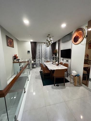 Tôi cần bán nhà MT 221 NĐC, P.11, Q.PN Gía 23.8 tỷ