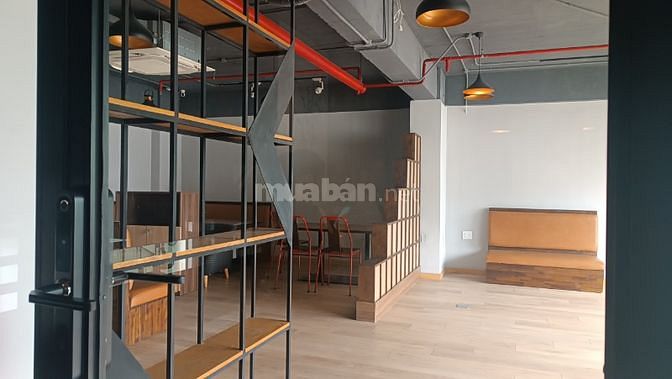 Văn phòng hoàn thiện ngay trung tâm Bình Dương, có máy lạnh, bàn ghế, 