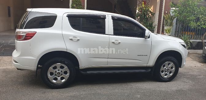 Bán Chevrolet Trailblazer LT dầu 2.5 tự động đời T12/2018 trắng 1 chủ 