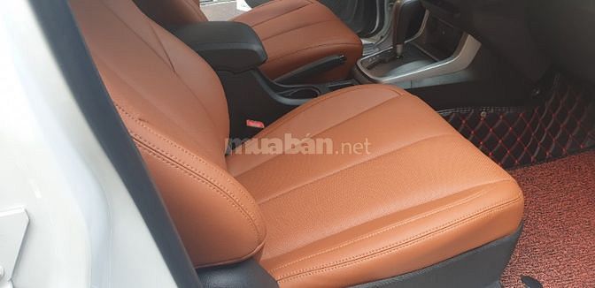 Bán Chevrolet Trailblazer LT dầu 2.5 tự động đời T12/2018 trắng 1 chủ 