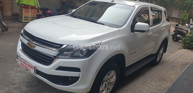 Bán Chevrolet Trailblazer LT dầu 2.5 tự động đời T12/2018 trắng 1 chủ 