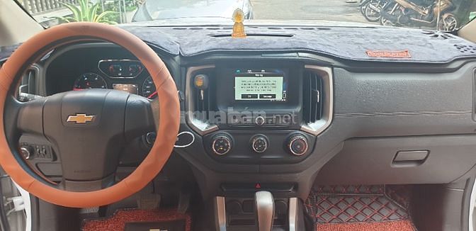 Bán Chevrolet Trailblazer LT dầu 2.5 tự động đời T12/2018 trắng 1 chủ 