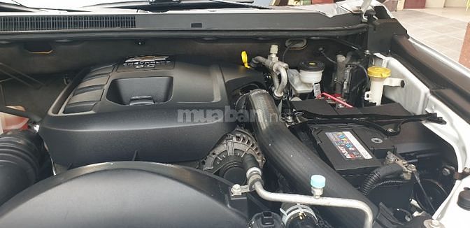 Bán Chevrolet Trailblazer LT dầu 2.5 tự động đời T12/2018 trắng 1 chủ 