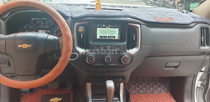 Bán Chevrolet Trailblazer LT dầu 2.5 tự động đời T12/2018 trắng 1 chủ 