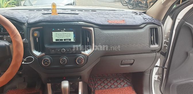 Bán Chevrolet Trailblazer LT dầu 2.5 tự động đời T12/2018 trắng 1 chủ 