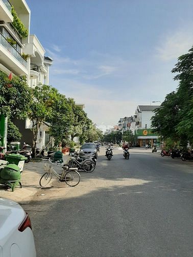 CHO THUÊ NHÀ 1 HẦM 3 TẦNG KHU DÂN CƯ BÊN SÔNG, ĐƯỜNG SỐ 25 – PHẠM VĂN 