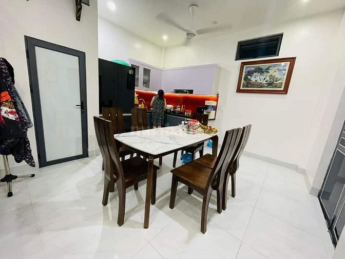 Siêu phẩm Tây Hồ lộng gió – Lô góc – 45m2 x mt 4.5m giá chỉ 5.5 tỷ.