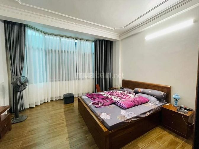 Siêu phẩm Tây Hồ lộng gió – Lô góc – 45m2 x mt 4.5m giá chỉ 5.5 tỷ.