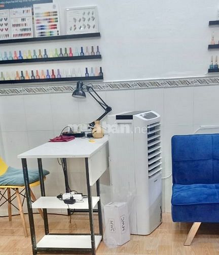Sang nhượng gấp trong tháng Spa Nail decor rất xinh xắn mặt tiền Q.BT 