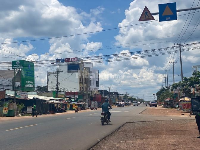 BÁN LỖ 15X40= 600M2 ĐẤT, T.CƯ 300M MẶT TIỀN 18M NGAY KCN DÂN ĐÔNG. 1TỶ