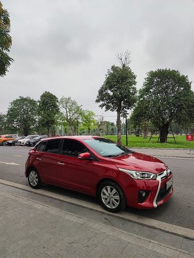 Cần bán xe Toyota Yaris 1.3G, sx 2014, màu đỏ, nguyên bản, chính chủ