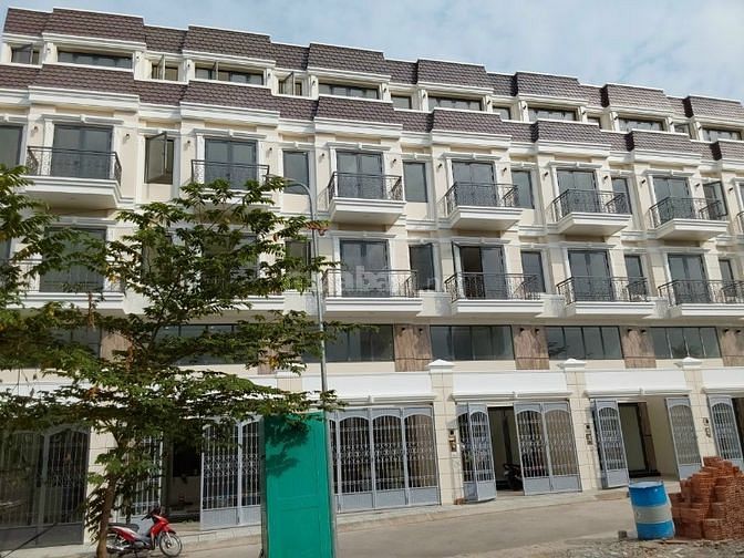 Mở bán 12 căn nhà phố ngay khu đô thị Vạn Phúc, QL13, TP. Thủ Đức