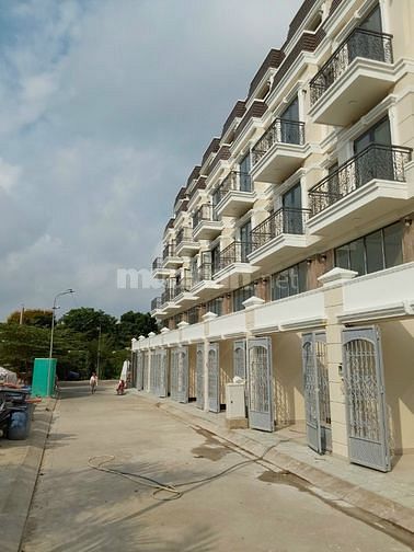 Mở bán 12 căn nhà phố ngay khu đô thị Vạn Phúc, QL13, TP. Thủ Đức