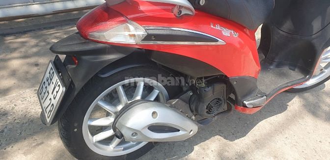 Cần bán piaggio lyberty biển sài gòn keo vỏ chưa lột, máy còn ngon.