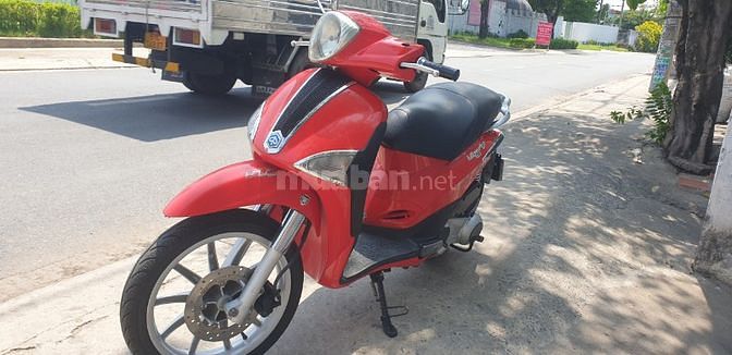 Cần bán piaggio lyberty biển sài gòn keo vỏ chưa lột, máy còn ngon.
