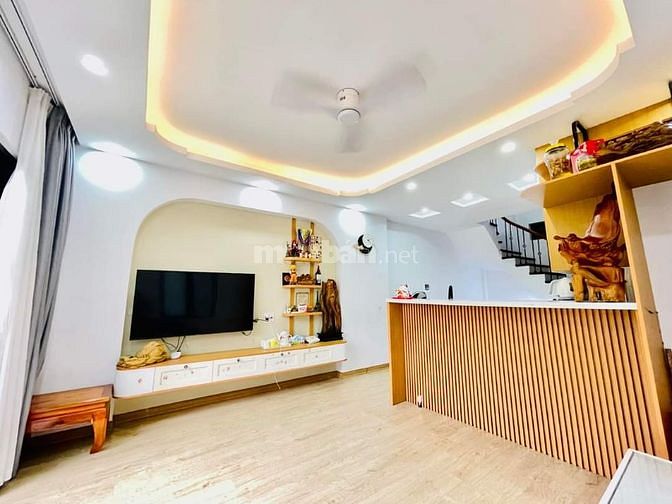 Bán nhà 5 tầng 35m ô tô vào tại Minh Khai Bắc Từ Liêm Hà Nội.