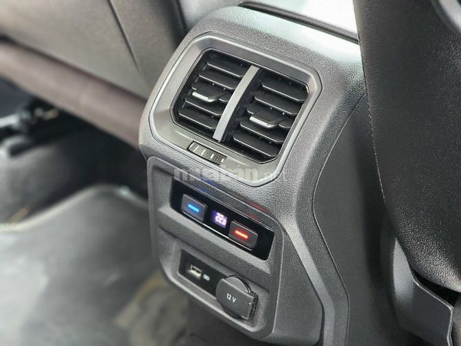 Tiguan lướt mới cứng nhiều option