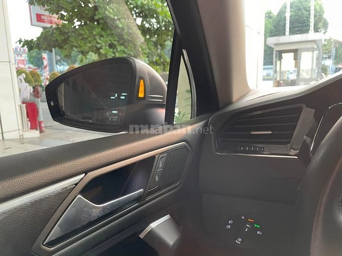 Tiguan lướt mới cứng nhiều option