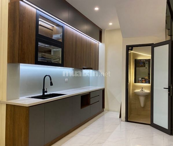 BÁN NHÀ KIM MÃ BA ĐÌNH 38M2*6T PHÂN LÔ,GẦN PHỐ GIÁ 5TỶ65.