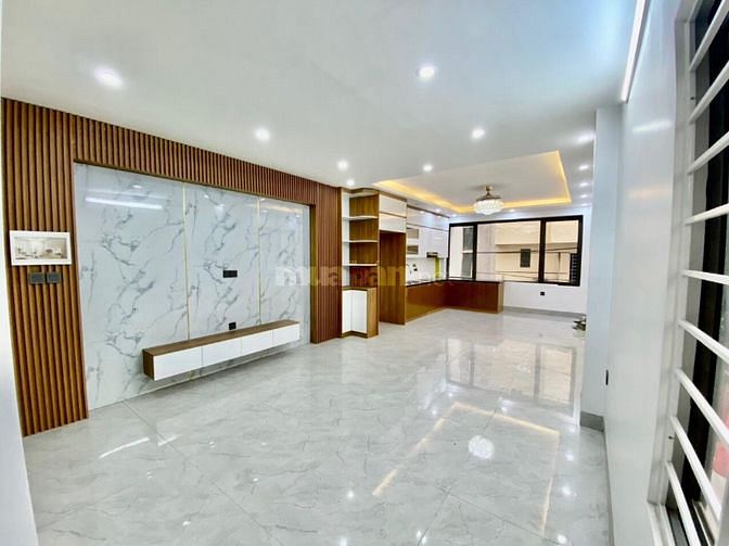Nhà Bồ Đề, Long Biên 60m 6T thang máy,lô góc, nội thất cao cấp,oto ,KD