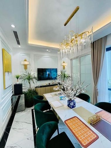 Gia đình bán nhanh nhà Khu PL Vạn Bảo giá 7.99 tỷ, 42mx5T. Ở luôn